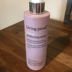 💜LIVING PROOF RESTORE PERFECTING SPRAY💜